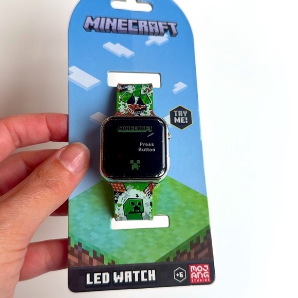 NWT Minecraft LED Watch - Picture 4 of 4